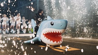 米津玄師 – IRIS OUT「第76回NHK紅白歌合戦」 Kenshi Yonezu – IRIS OUT (76th NHK Kouhaku Performance)